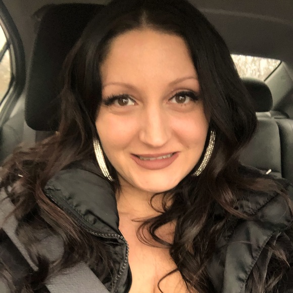 Meet your Posher, Themis - Picture 1 of 1